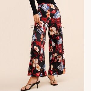 Twig cut out wide leg pant sz S